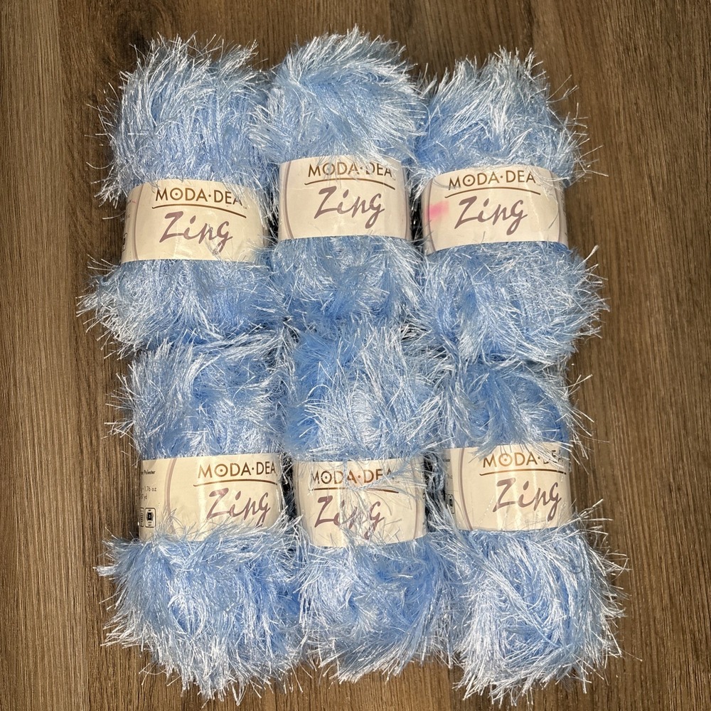 Moda Dea Zing Yarn 6‎ Skeins Baby Blue Ice Fuzzy Bling Sparkle Eyelash NEW